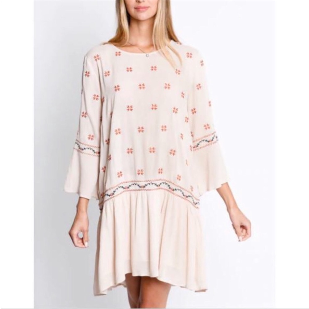 🆕 Beautiful Beige Off White Printed Shift Dress - Picture 2 of 5